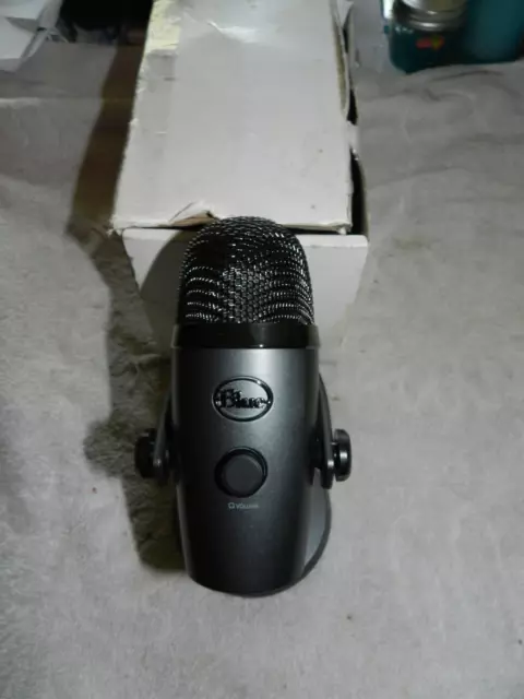 Blue Microphones Yeti  Black USB Microphone - Gently Used #888-000438 no cord