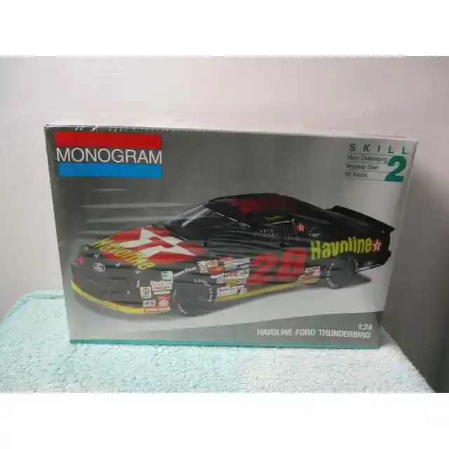 1/24 Monogram Model Kit Havoline Ford Thunderbird #28