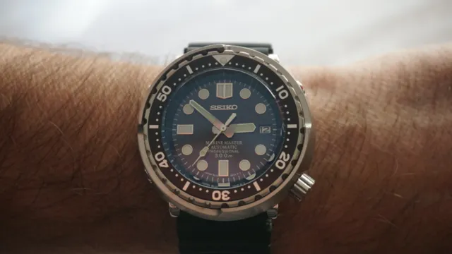 SEIKO TUNA Marine Master 300m Prof  Mod. Caliber   Seiko 4R35B.