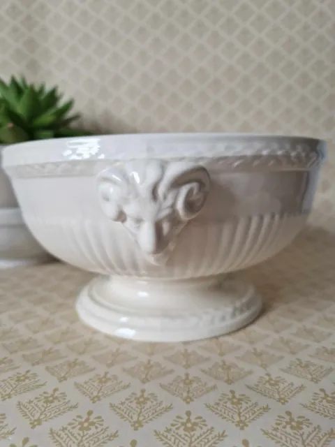 Wedgwood Edme Footed 8" Diameter Serving Bowl Vintage Cream Rams Head Compote