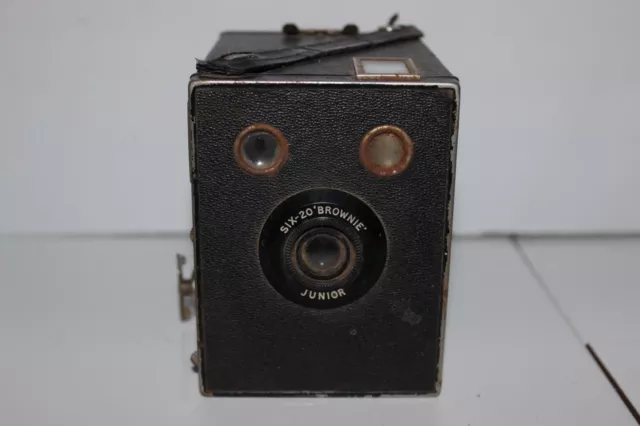 KODAK Six-20  Brownie Junior Box Camera