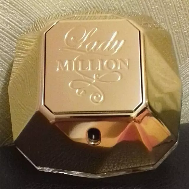 Parfum " LADY MILLION Eau " De Parfum  De Paco Rabanne 50ml Vapo Neuf.