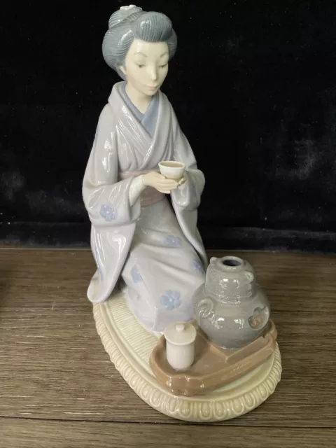 1981 LLadro 5122 August Moon Geisha Japanese Girl Tea Ceremony -CRACKED With Box