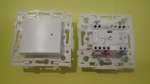 Arnould ESPACE LUMIERE - 60118 - Interrupteur Va et Vient Témoin avec Neutre