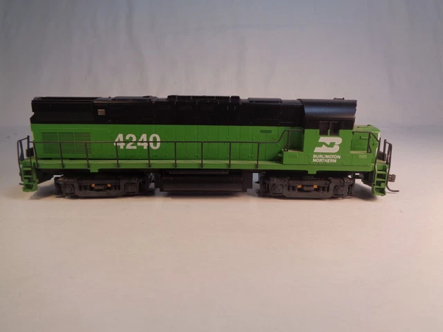 HO Scale Kato Burlington Northern C424 Diesel Engine #4240