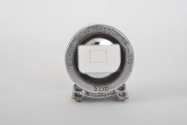 Lot 61 - A Leica SBOOI 50mm Viewfinder