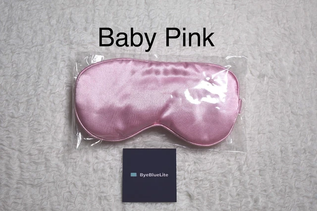 Máscara para dormir de seda color rosa bebé de ByeBlueLite