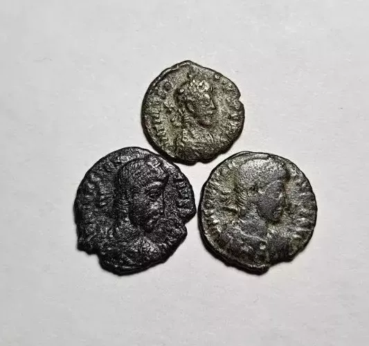 Lot of 3 Ancient Roman Empire Bronze Coins Emperor Bust Details 3A2