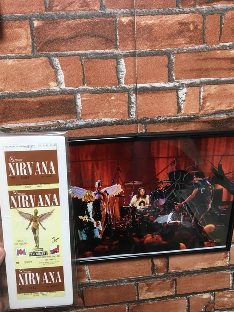 Nirvana 3 autographs and tickets to the live concert in France