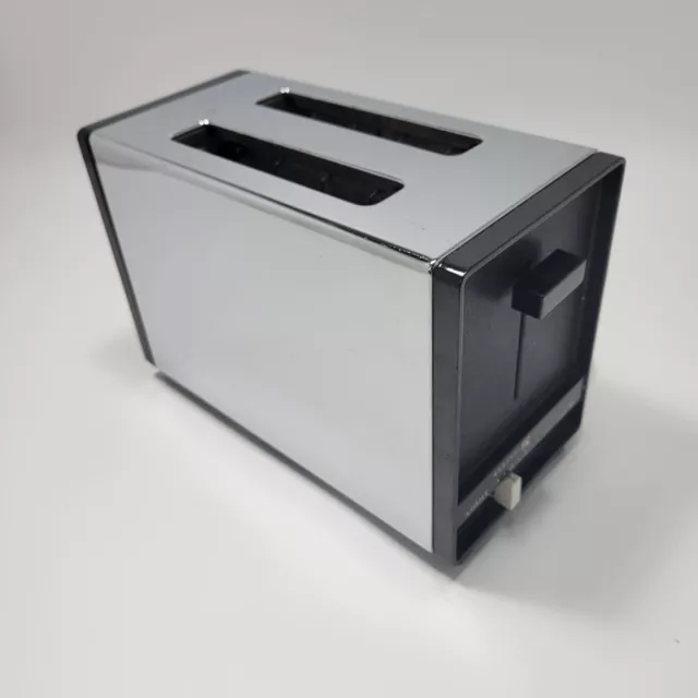 https://www.picclickimg.com/T-IAAOSwRyplHtTy/Vintage-Retro-GE-Black-Toaster-2-Slice-General.webp