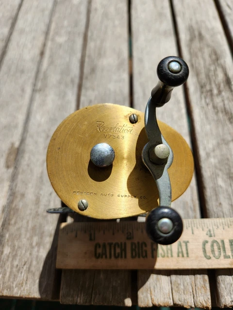 話題の行列 VINTAGE WESTERN AUTO Revelation V7343 Fishing Reel Made in リール