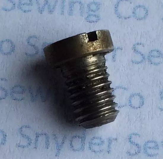 Genuine Singer Featherweight 221/222 Sewing Machine Light Assembly Mount Screw