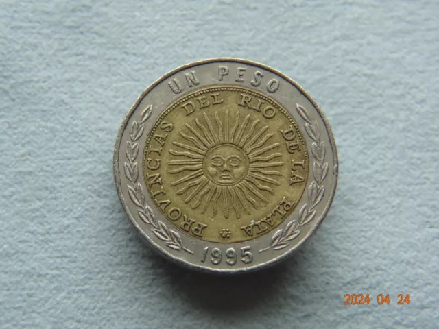 1995 Argentina Un Peso Coin Bi-Metallic