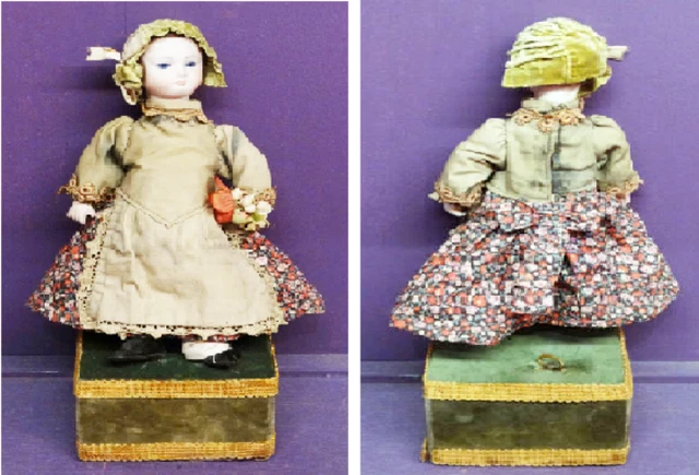 Poupée boîte à musique vintage, poupée mécanique en