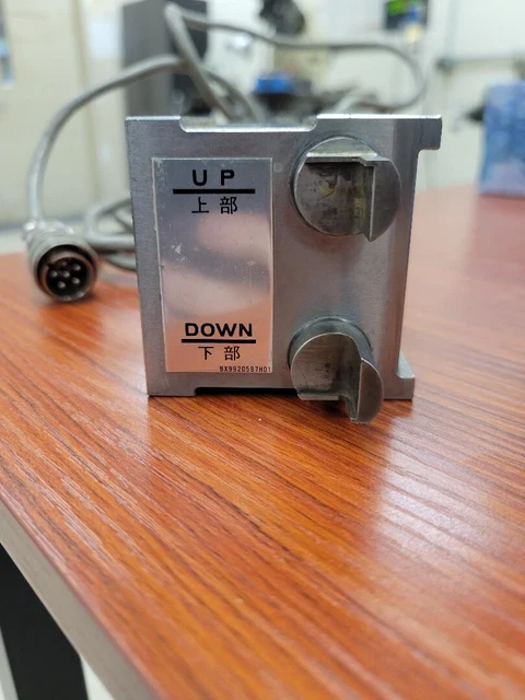 Mitsubishi wire alignment device