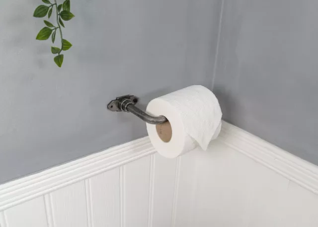 Industrial toilet paper holder Vintage rustic toilet roll holder Bathroom decor