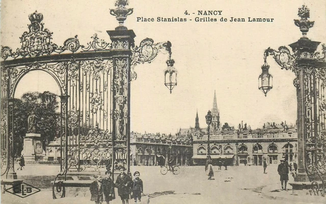 54 Nancy Place Stanislas Lamour Animees Jeans Grids - Children