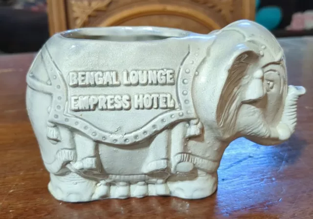 BENGAL LOUNGE EMPRESS HOTEL Ceramic Elephant Planter CONTAINER Tools  Toothbrush 2