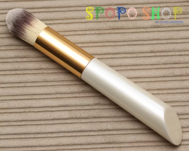 Pro Makeup Pointed Foundation / Concealer Brush - Premium Quality Synthetic Hair