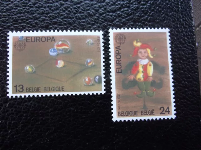Belgien - Briefmarke Yvert / Tellier N° 2323 2324 N MNH (A65)