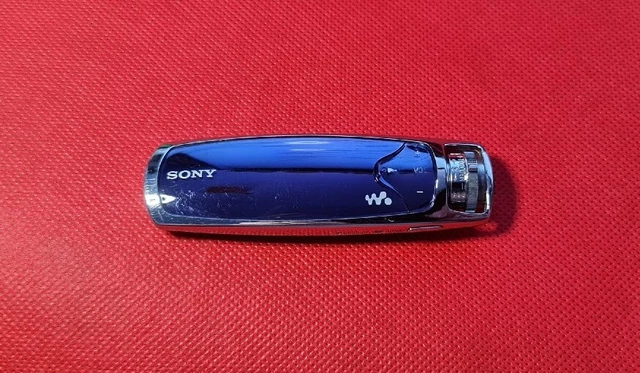【ジャンク品】SONY WALKMAN NW-S706F 4GB SONY WALKMAN NW-S706F 4GB Black Digital Music Player Noise