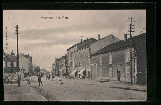 CPA Machen bei Metz, street view with passers-by 1917
