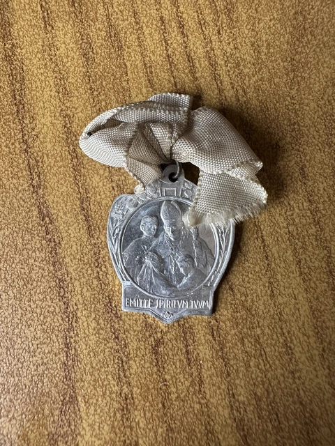 Médaille Religieuse Ancienne, Diocèse De La Rochelle & Saintes (17), Aluminium