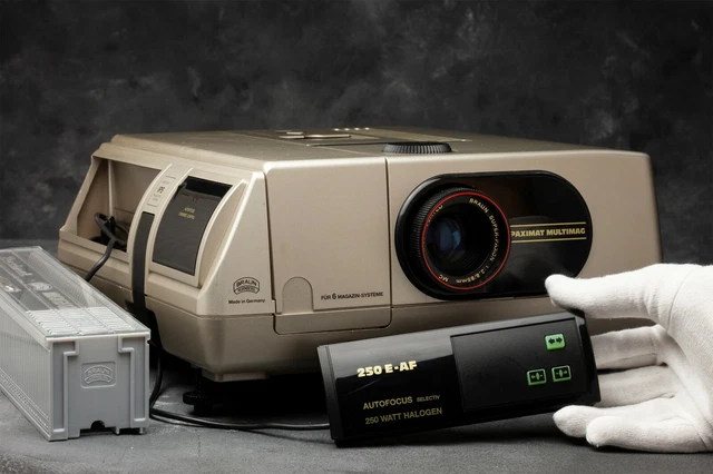 Braun Paximat Multimag diaprojector – De Musketier | Bredevoort
