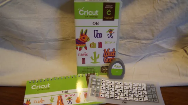 Cricut Cartridge - OLE - Gently Used - Complete!