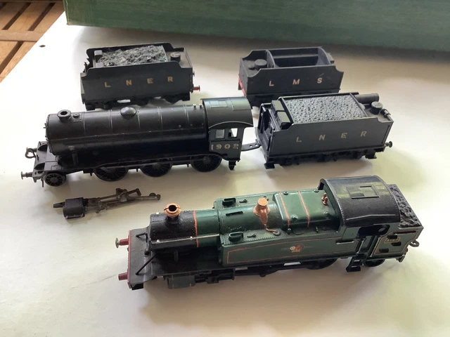 00 GAUGE, MODEL railway, 2 static locomotives, kitmaster G.W.R. £19.44 ...