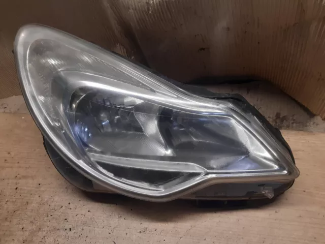 2011 Vauxhall Corsa D Facelift Driver Side Halogen Headlight 13295018 *Damaged*