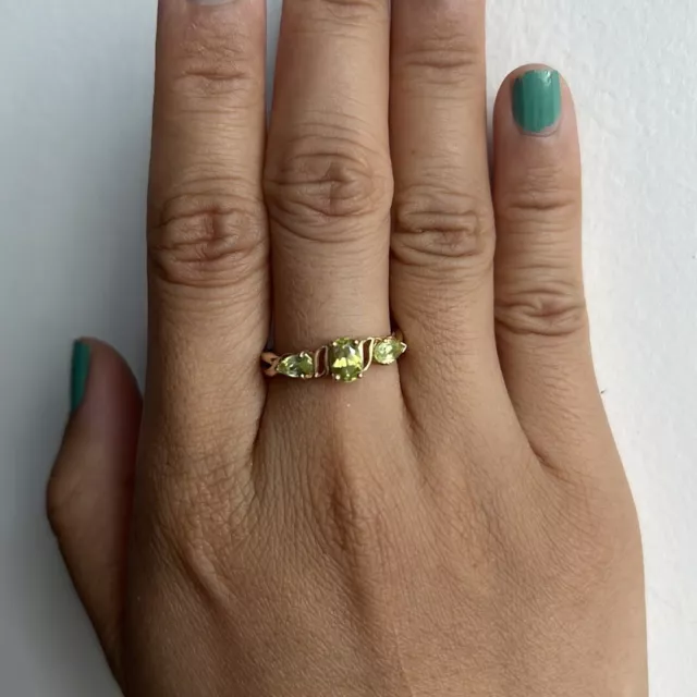 Vintage Estate Green Peridot Triple Stones Solid 14K Yellow Gold Ring Size 7.5