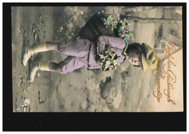 Foto-Ansichtskarte Namenstag Kind im violetten Anzug, K.B. BAHNPOST 25.2.1912