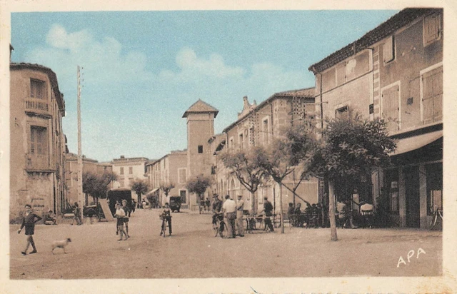 CPA 34 ALIGNAN DU VENT PLACE DE LA MAIRIE (not current shot)
