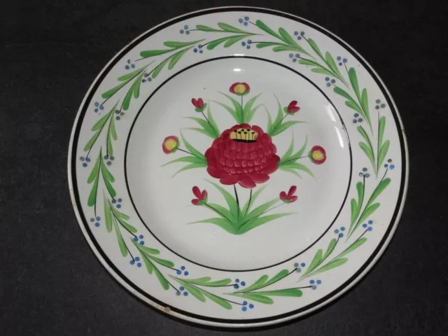 Assiette ancienne en faïence de Creil et Montereau 19ème