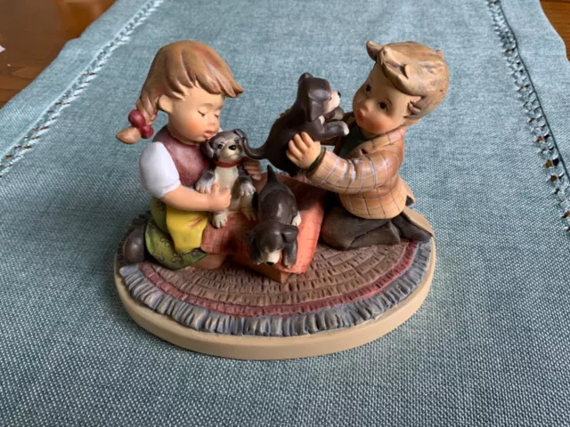 hummel figurines Puppy Surprise