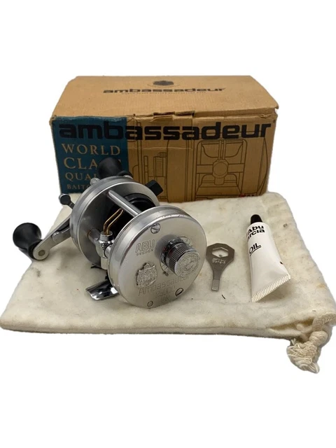 アブ　ABU 2500C IAR Abu Ambassadeur 2500C Iar Silver Baitcasting Fishing Reel