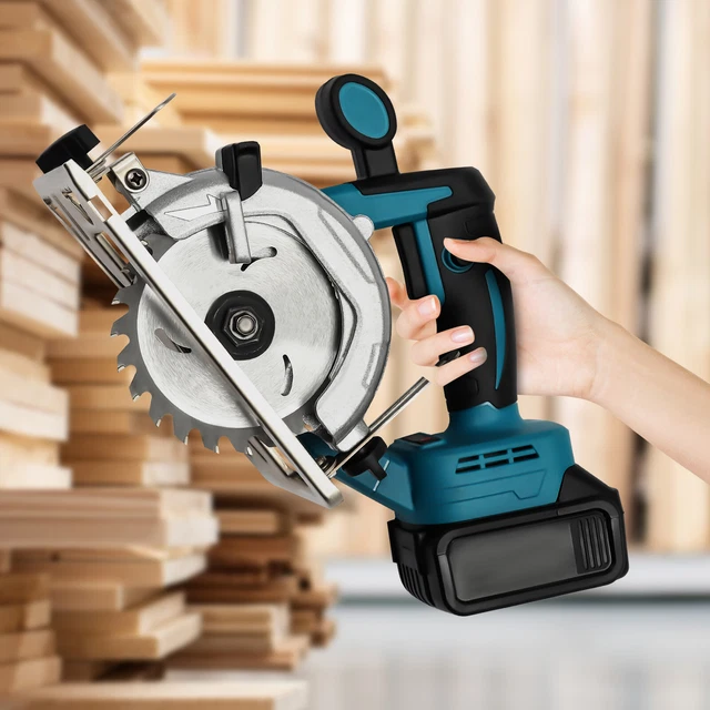 Image of Black & Decker CS180 cordless chainsaw in Lowes
