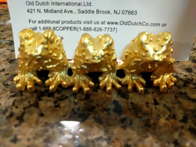 3 Frog Gold Metal Desktop Business Card Holder Stand Heavy. New.