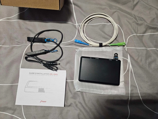 FREEBOX BOITIER CONVERTISSEUR FREE BOITIER ONU FTTH