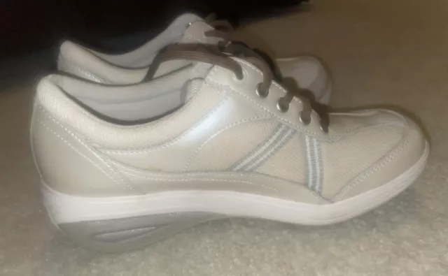 Get fit shoes by grasshoppers on sale