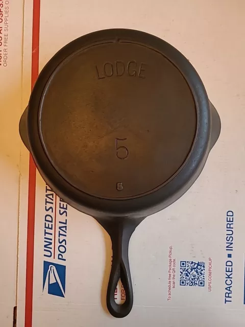 Lodge Cast Iron #5 Arc Logo Skillet Single Notch