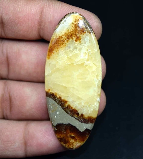Cabochon ovale septarien jaune naturel 57,10 cts pour pendentif en argent