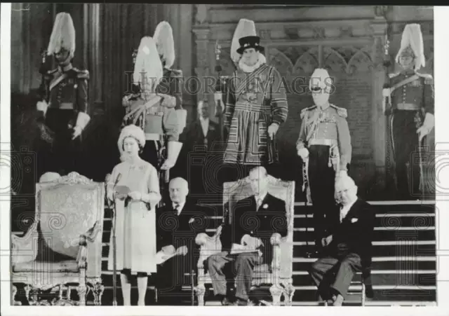 1965 Press Photo Queen Elizabeth presides at Westminster Hall ceremonies, London