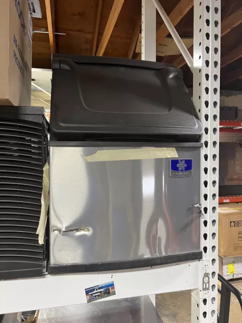 Scratch & Dent MANITOWOC - Ice Storage Bin - 264 lb. D320
