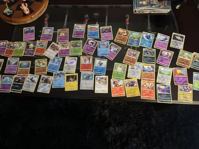 Huge  Lot Of Pokémon Cards 500-700 Cards