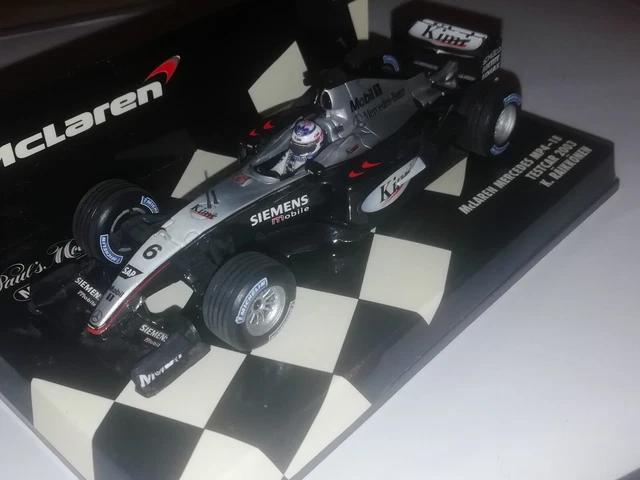 voiture F1 1/43 mclaren minichamps
