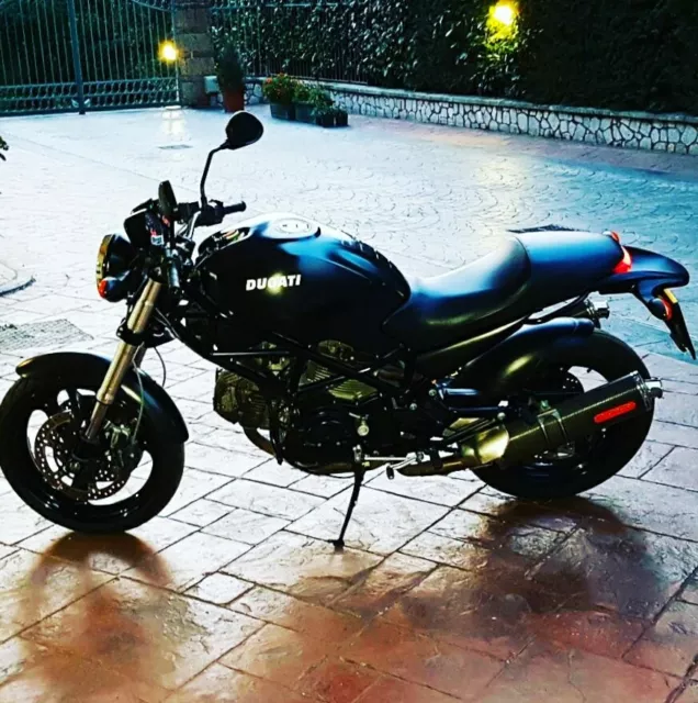 Ducati Monster 695 Dark