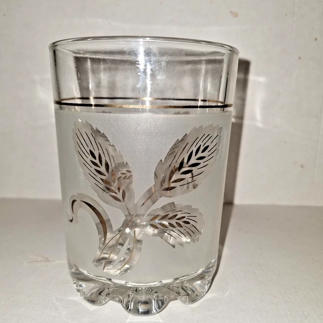 Vaso in cristallo rosa porcellana e argento, fatto a mano