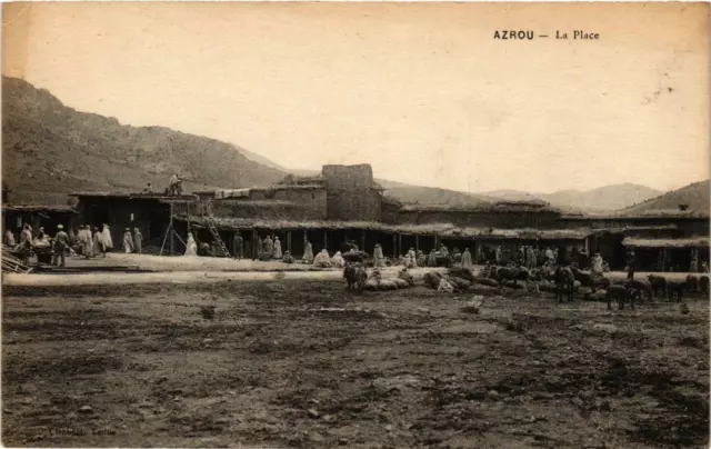 CPA AK AZROU La Place MOROC (688598)